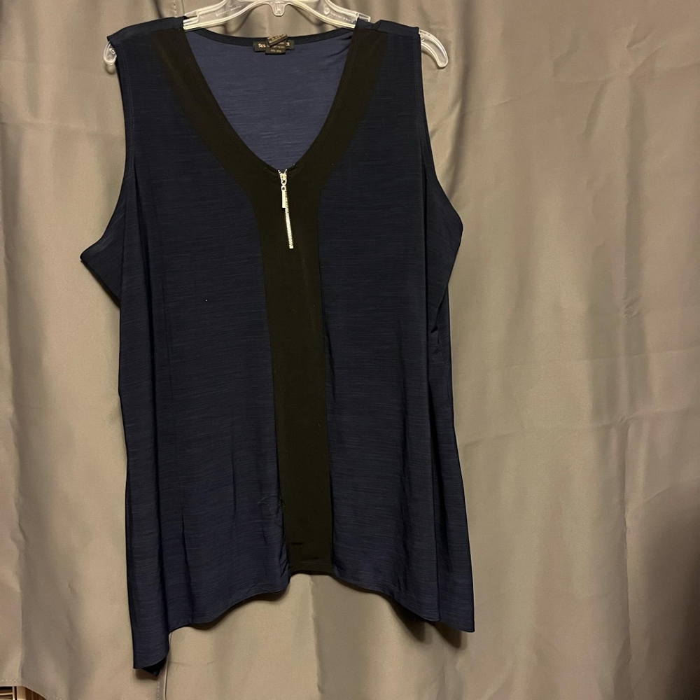 Susan Lawrence 2X Navy Blue and Black Zippered Collar Sleeveless Blouse